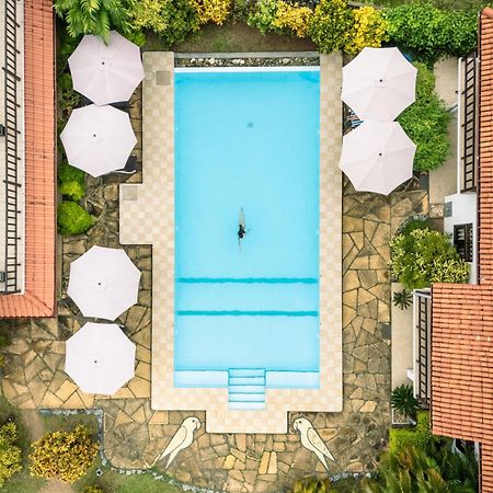 Green Parrot Beach Resort Тангале Екстериор снимка