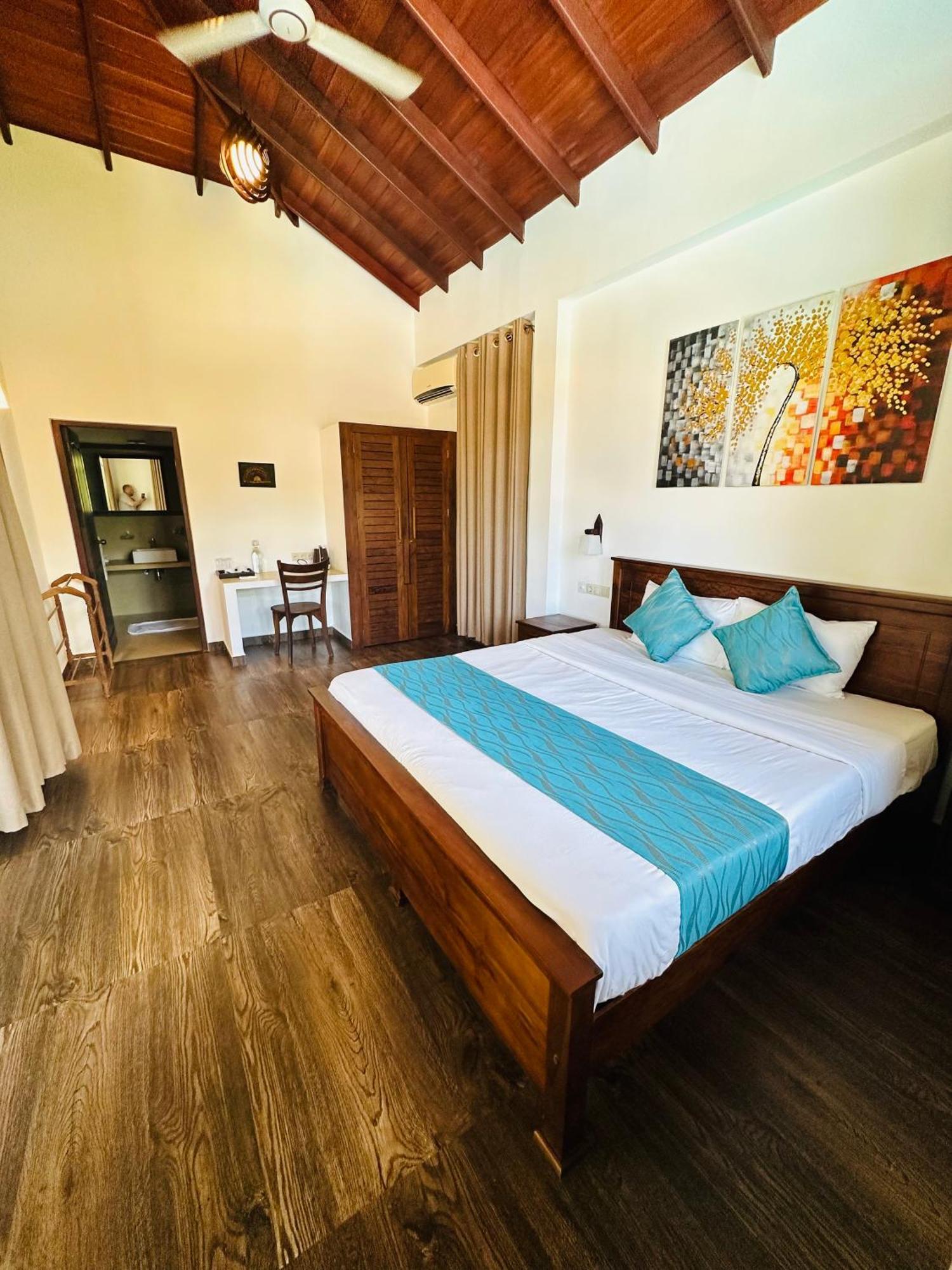 Green Parrot Beach Resort Тангале Стая снимка