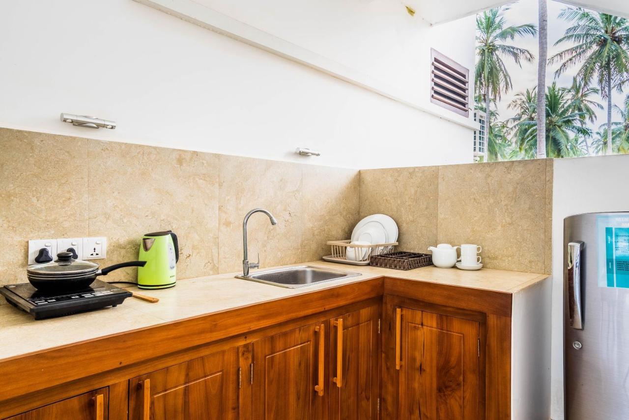 Green Parrot Beach Resort Тангале Екстериор снимка